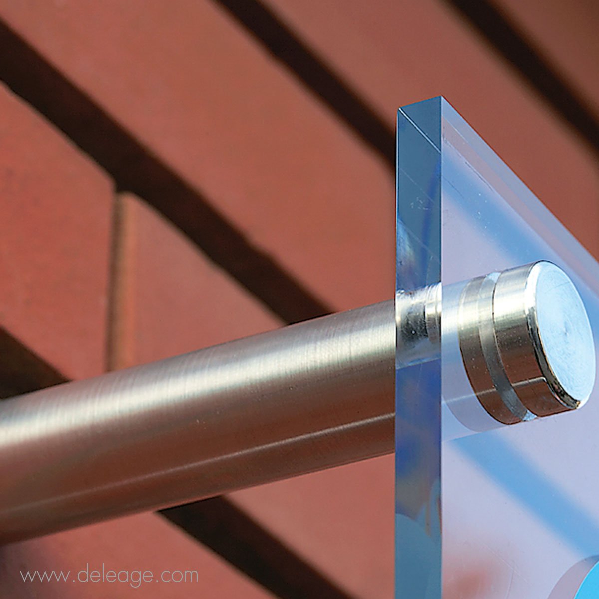 fixation-murale-attache-percee-4