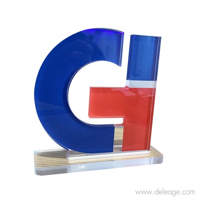 trophee-plexi-sur-mesure-6