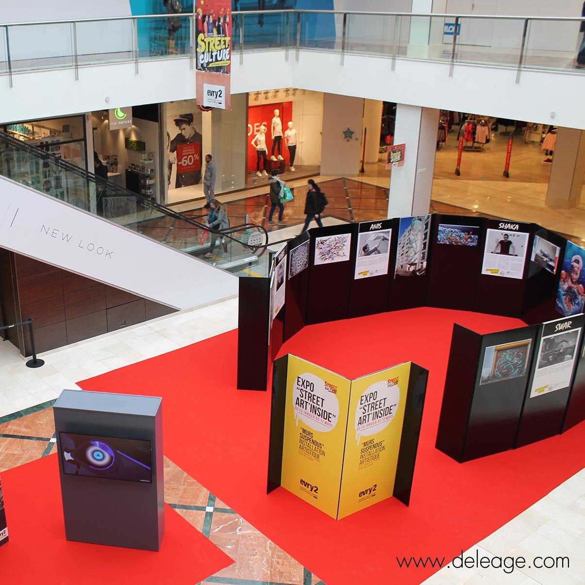 panneau-exposition-centre-commercial