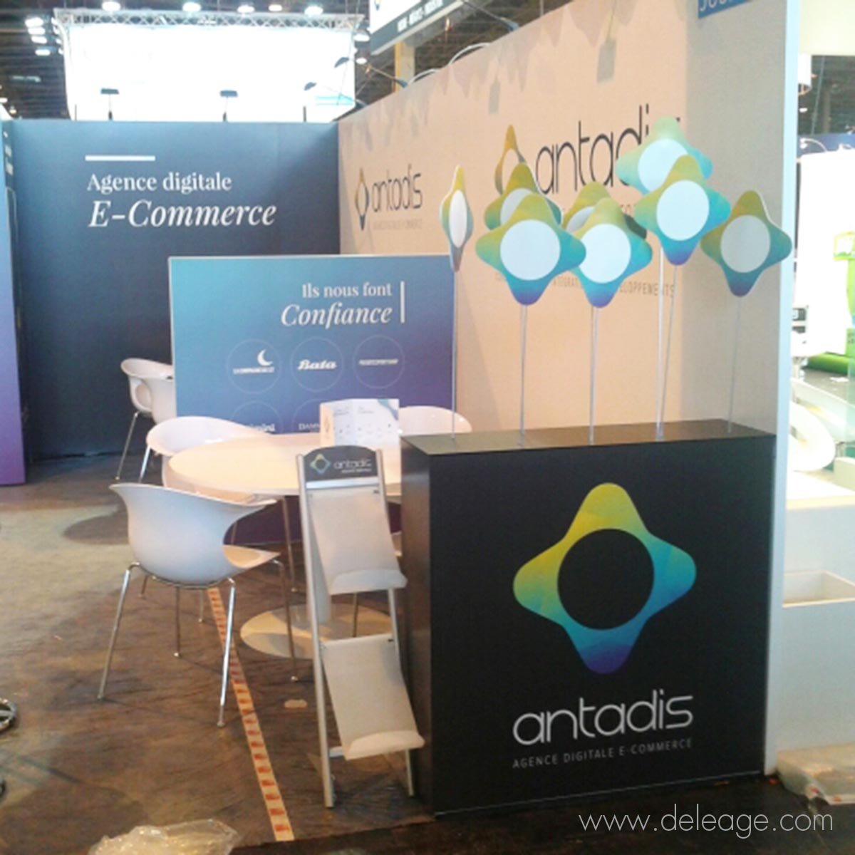 T3-expostion-stand-fleurs-tige