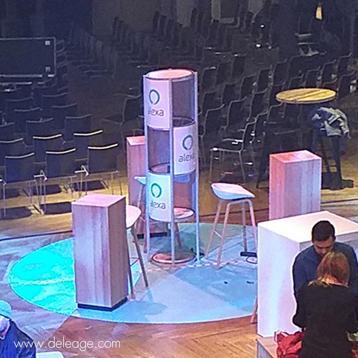 exposition-tour-vitrine-3