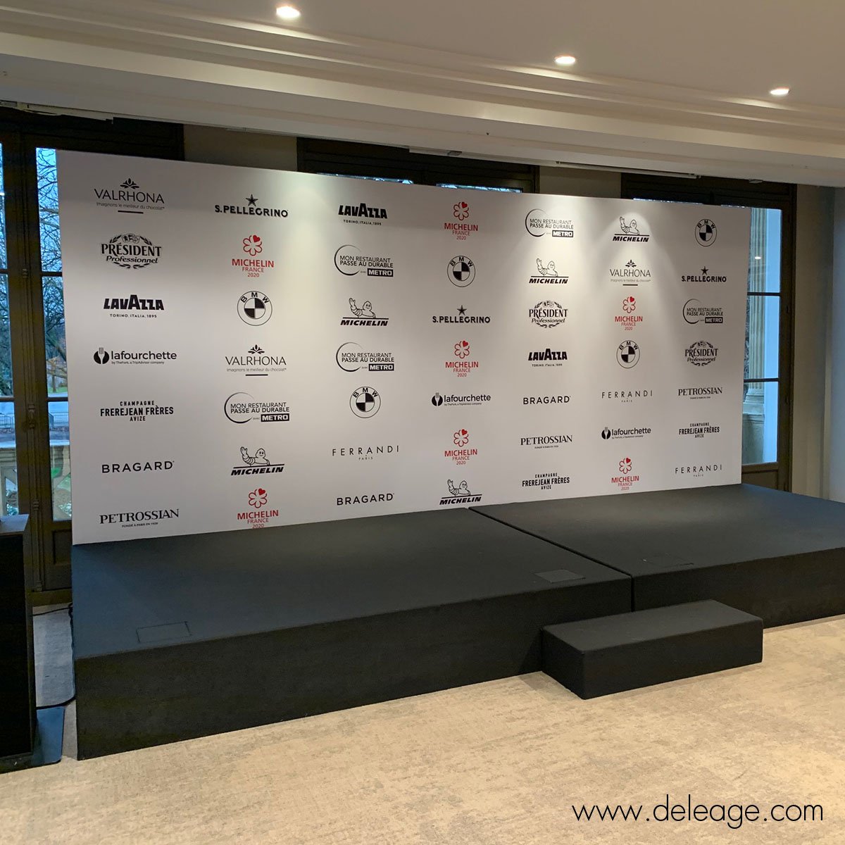 fond-de-scene-photocall