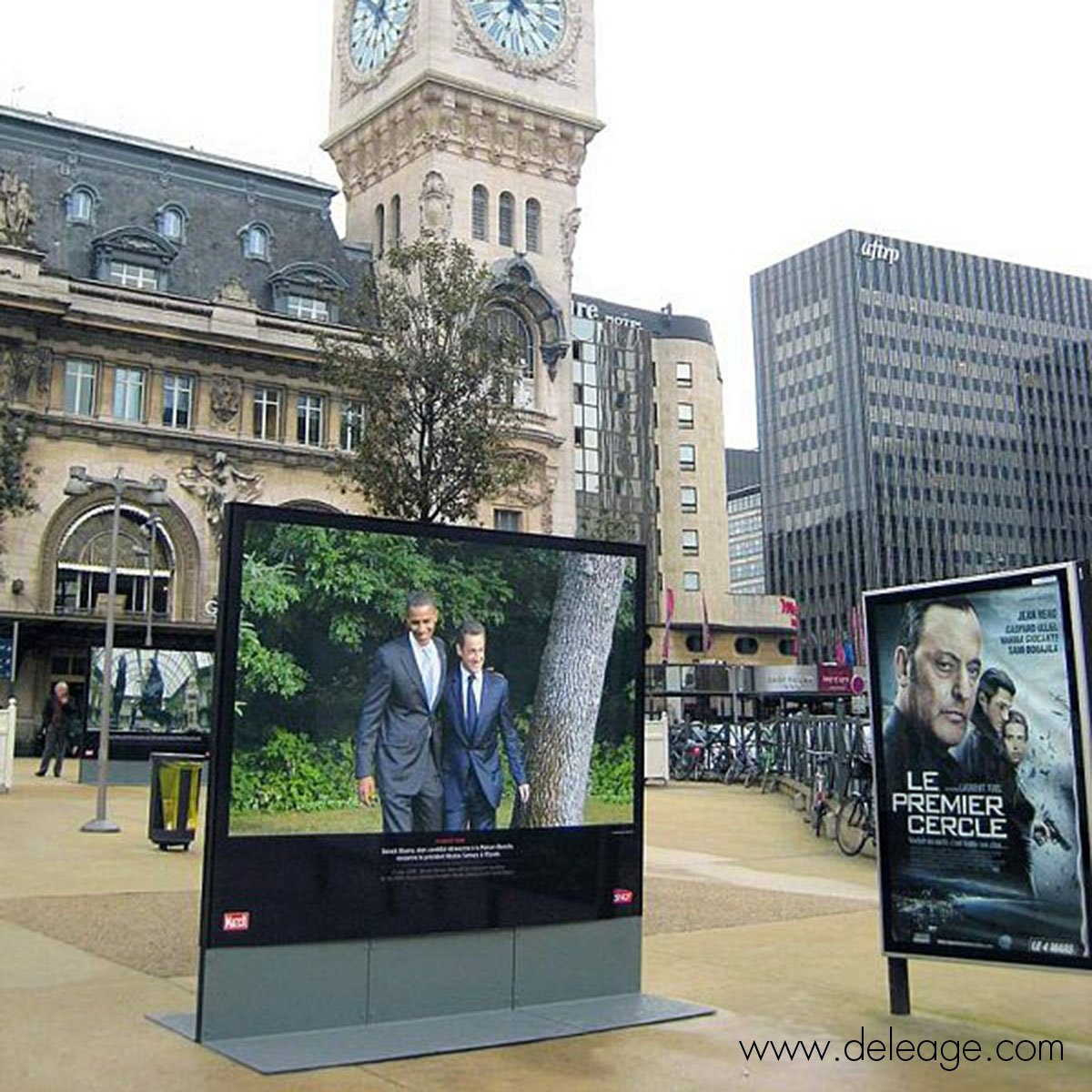 panneau-autoportant-exterieur-communication