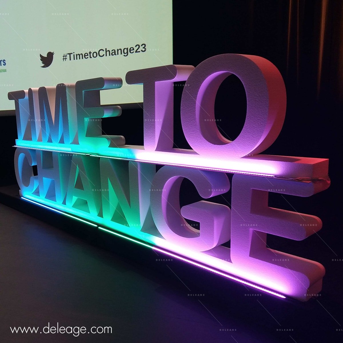 Texte-en-volume-avec-leds-en-couleur Texte en volume rétro-éclairé