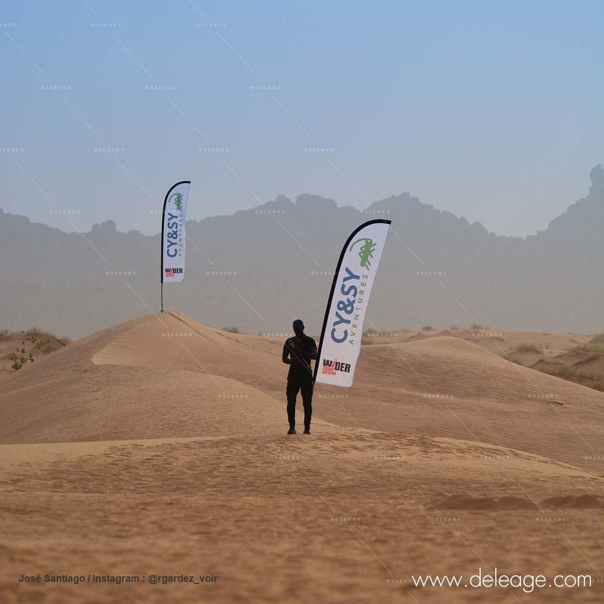 beach-flag-dans-le-sable beach flag personnalisé