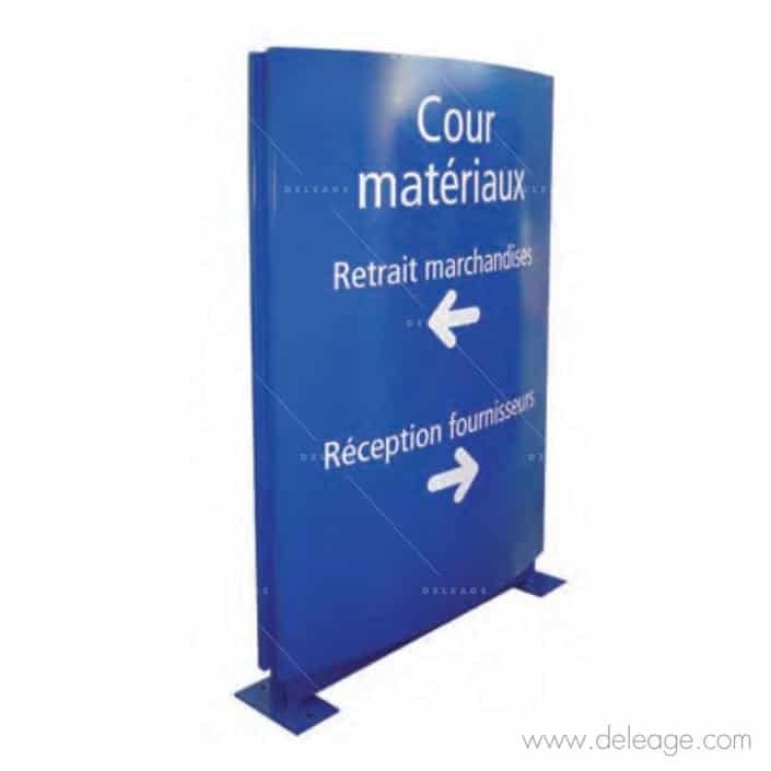 totem-galbé-signalétique-extérieur