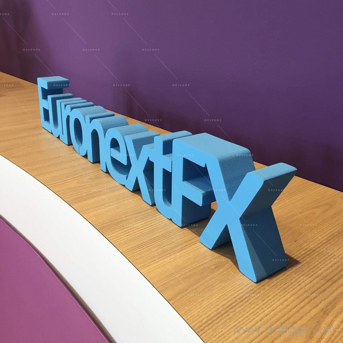 logo-volume-polystyrene-peint-3